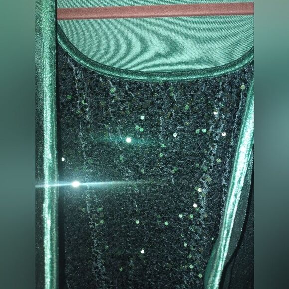 Elegant Green Women's Drape Top - Picture 8 of 12